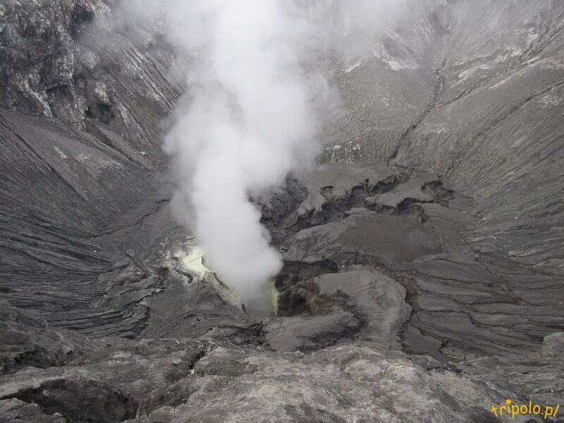 Krater wulkanu Bromo w całej okazałości