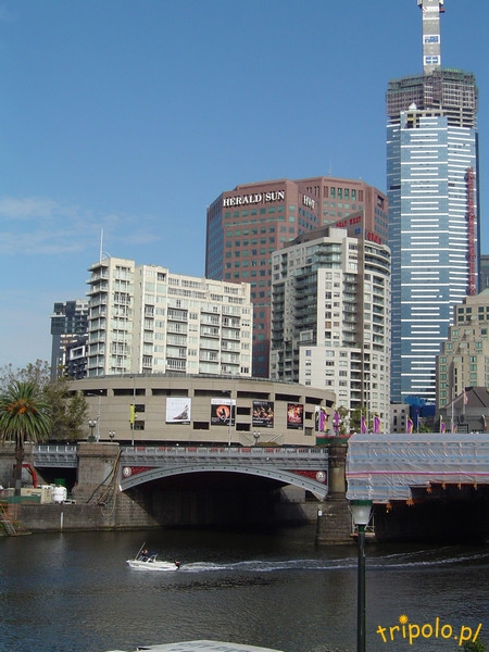 Widok na Melbourne znad rzeki Yarra
