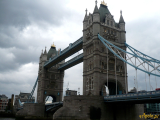 Londyn, słynny londyński most Tower Bridge
