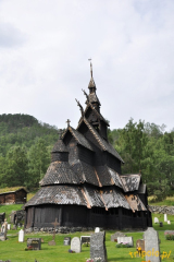 Norwegia, jeden z licznych drewnianych kościołów jakie budowali Wikingowie