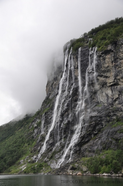 Geirangerfjord - wodospad De Syv Søstre (Siedem Sióstr)